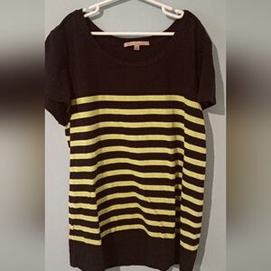Gap black and yellow top